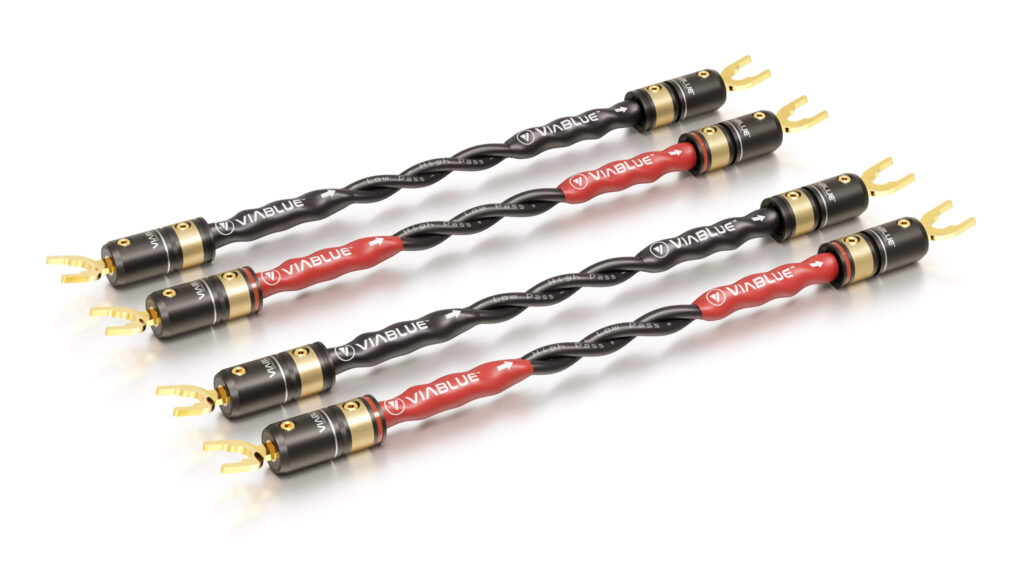 The SC-4 Silver cable bridges with T6S cable lugs from VIABLUE™ are high-quality and robust connectors for speaker cables.