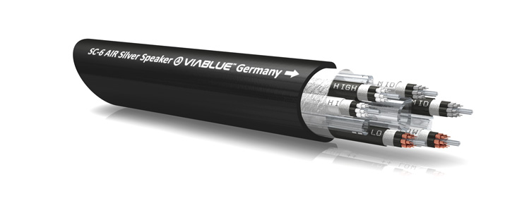 Das SC-6 Air Silver Lautsprecherkabel von VIABLUE™ besteht aus sechs einzeln isolierten Silberleitern, die von einer speziellen Hülle aus Polyethylen umgeben sind, um elektromagnetische Interferenzen (EMI) zu reduzieren.